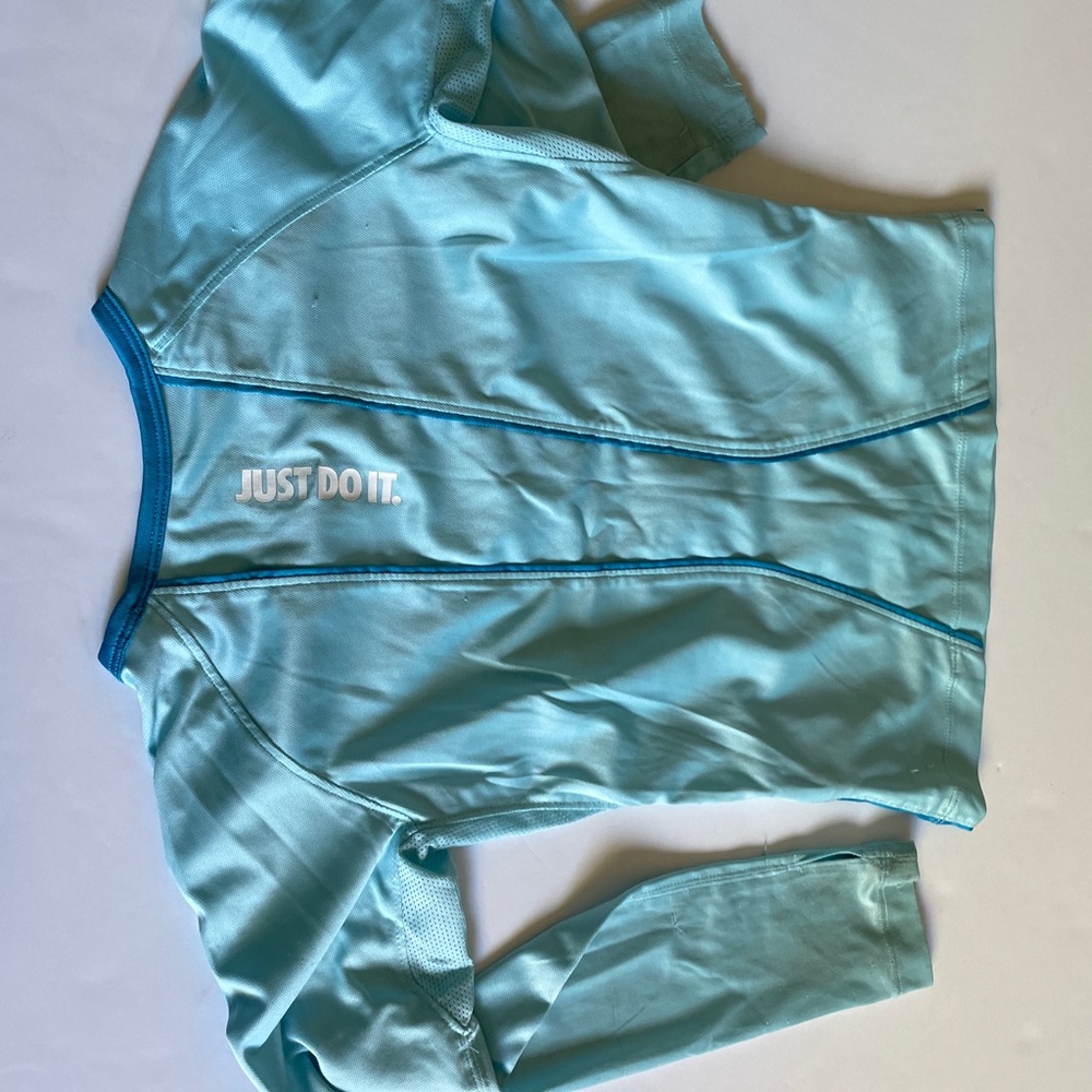 Nike Top - Picture 5 of 7